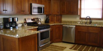 Custom-Kitchen-quarter-sawn-oak-cabinets.jpg